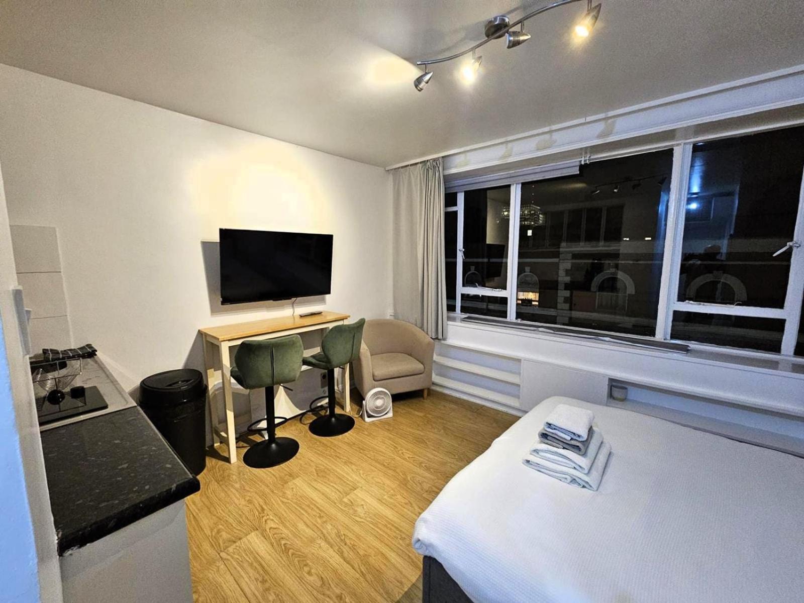 Modern Studio Flat. Central London. Zone 1. 외부 사진